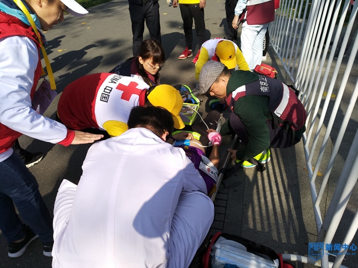 米乐红十字会顺利完成2018南京马拉松医疗保障任务 (2).jpg 米乐红十字会顺利完成2018南京马拉松医疗保障任务 (2).jpg